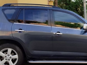 Хром накладки на ручки Toyota Rav4 III (06-12) - Carmos (с кнопками) 3