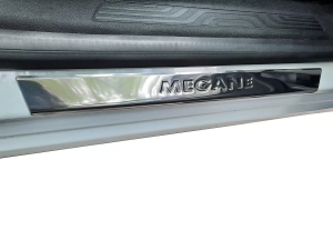 Накладки на пороги Renault Megane IV (16-24) - Carmos 4