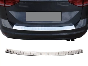 Накладка на задний бампер VW Touareg III (CR; 18-) - Carmos (глянцевая)