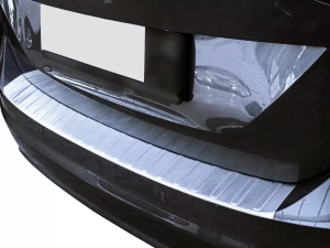 Накладка на задний бампер VW Touareg III (CR; 18-) - Carmos (глянцевая) 4