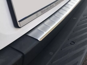 Накладка на задній бампер VW Crafter I (06-16) - Omsa (матова) 3