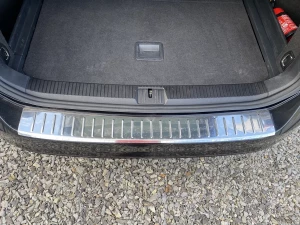 Накладка на задний бампер VW Passat B8 (3G; 15-22) Универсал - Carmos (хром) 6