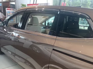 Ветровики VW Tiguan Allspace / USA (17-23) - Hawk (с хром молдингом) 6 шт 4