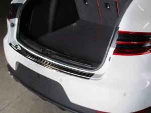 Накладка на задний бампер Porsche Macan I (95B; 14-26) - Avisa (черная)