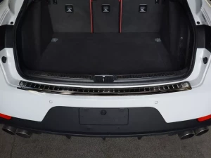 Накладка на задний бампер Porsche Macan I (95B; 14-26) - Avisa (черная) 2