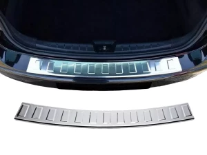 Накладка на задній бампер VW Golf IV (97-06) 5D Хетчбек - Carmos (хром)