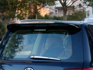 Спойлер верхний Toyota LC 200 (16-21) - без стоп-сигнала (черный) 2