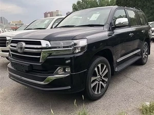 Накладки на бампер Toyota LC 200 (16-21) - GT 2019 стиль (чорні)