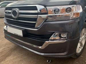 Накладки на бампер Toyota LC 200 (16-21) - GT 2019 стиль (чорні) 3