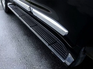 Пороги бічні Toyota LC 200 (07-21) - 2016 стиль (чорні)