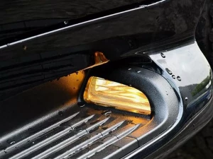 Пороги бічні Toyota LC 200 (07-21) - 2016 стиль (чорні) 3