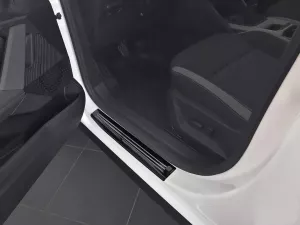 Накладки на пороги Dacia Bigster (24-) - Avisa (глянцеві чорні) 5