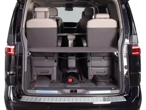 Накладка на задній бампер VW T7 Multivan (21-) - Carmos (хром глянцева) 3