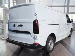Накладка на задній бампер VW T7 Transporter (24-) - Avisa (графітова) 7