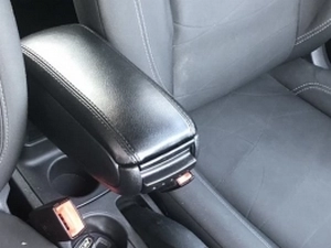 Подлокотник Ford Fiesta Mk7 (08-17) - в подстаканник 4
