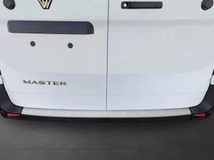 Накладка на задній бампер Renault Master IV (XDD; 24-) - Avisa (срібна) 5