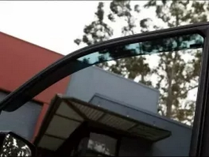 Дефлекторы окон Kia Carens II (06-13) - Hic (накладные) 3