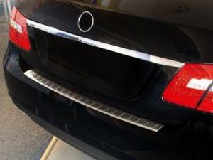 Накладка на задний бампер Mercedes E W212 (09-16) Sedan 2