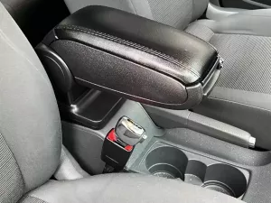 Подлокотник VW Jetta A5 (05-11) / Golf V (03-09) - чёрный (в ключницу) 4