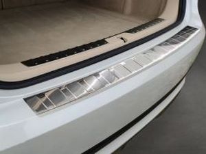 Накладка на задний бампер BMW X6 F16 (14-19) - Avisa (стальная) 4