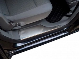 Накладки на внутренние пороги VW Caddy III (2K; 04-20) - Omsa 3