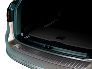 Накладка на бампер VW Passat B7 (11-15) Универсал - Omsa (чёрная) 3