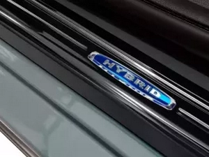 Накладки на пороги Hyundai Kona (18-) - Avisa (чёрные) 3