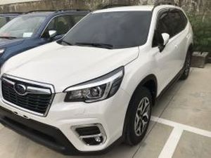 Дефлектори вікон Subaru Forester V (SK; 18-) - Hic (з хром молдингом) 4