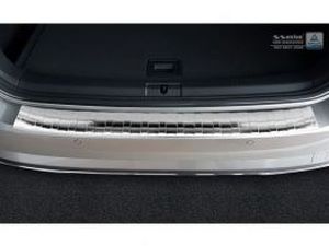 Накладка на задний бампер VW Golf VII (17-) Универсал - Avisa (сталь) 4