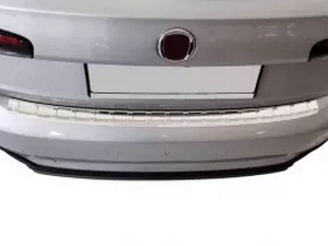 Накладка на задний бампер Fiat Tipo Cross (20-) Htb - Avisa 6