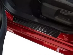 Накладки на пороги Toyota Yaris IV (XP210; 20-) 5D - Avisa (чёрные) 5