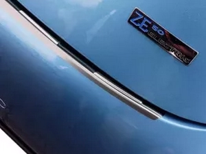 Накладка на задний бампер Renault Zoe (19-) - Avisa (серая) 4
