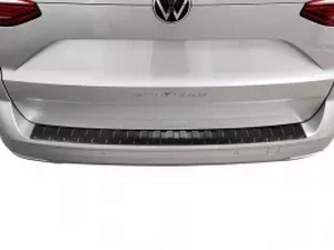 Накладка на задний бампер VW T7 Multivan (21-) - Avisa (чёрная глянцевая) 5