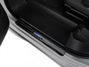 Накладки на пороги VW T7 Multivan (21-) - Avisa (чёрные глянцевые) 5