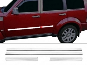 Хром молдинги на двері Dodge Nitro (07-12) 1