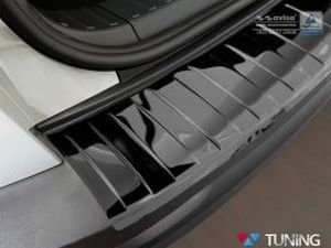 Накладка на бампер Skoda Karoq (NU7; 17-) - Avisa (чёрная глянцевая) 2