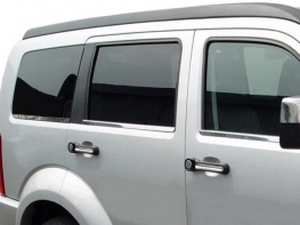 Хром нижние молдинги окон Dodge Nitro (07-12) 3
