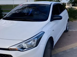 Чёрные накладки на зеркала Hyundai i20 II (GB; 14-20) - Bat стиль (без поворотников) 7