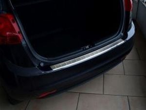 Накладка на задний бампер Kia Venga (YN; 10-14) - Avisa 5