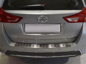 Накладка на бампер Toyota Auris II (L538; 13-15) Touring Sports - Avisa 3