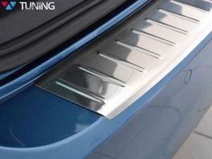 Накладка на задний бампер VW Golf 7 (12-16) Универсал - Avisa 2
