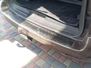 Накладка на задній бампер Opel Vivaro C (19-) L1/L2 - Carmos (хром) 4