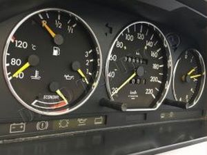 Кольца в щиток приборов MERCEDES E W124 (85-95) - замкнутые