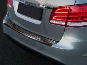 Накладка на бампер Mercedes E W212 (13-16) Універсал - чорна 2