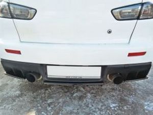 Центральний задній спліттер Mitsubishi Lancer Evo X (07-15) 2