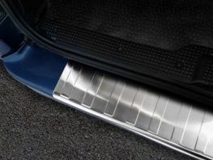 Накладка на задний бампер Opel Vivaro A (01-14) - Avisa 3