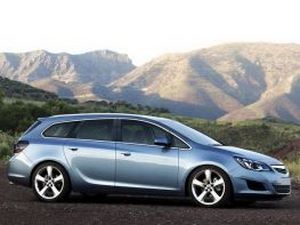 Накладка на задний бампер Opel Astra J (12-16) Sports Tourer - Avisa 4