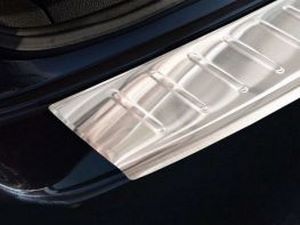 Накладка на задний бампер VW Golf V (07-09) Универсал - Avisa 3