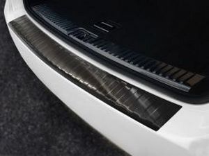 Накладка на задний бампер Porsche Cayenne II (11-14) - чёрная 3