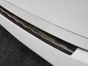 Накладка на задний бампер Porsche Cayenne II (11-14) - чёрная 4